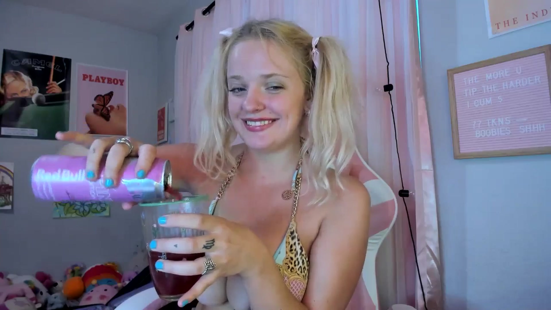 Gallery image thumbnail from Scarletyoung's myfreecams stream on, 08/02/2025, 11:14 image 7 of 20