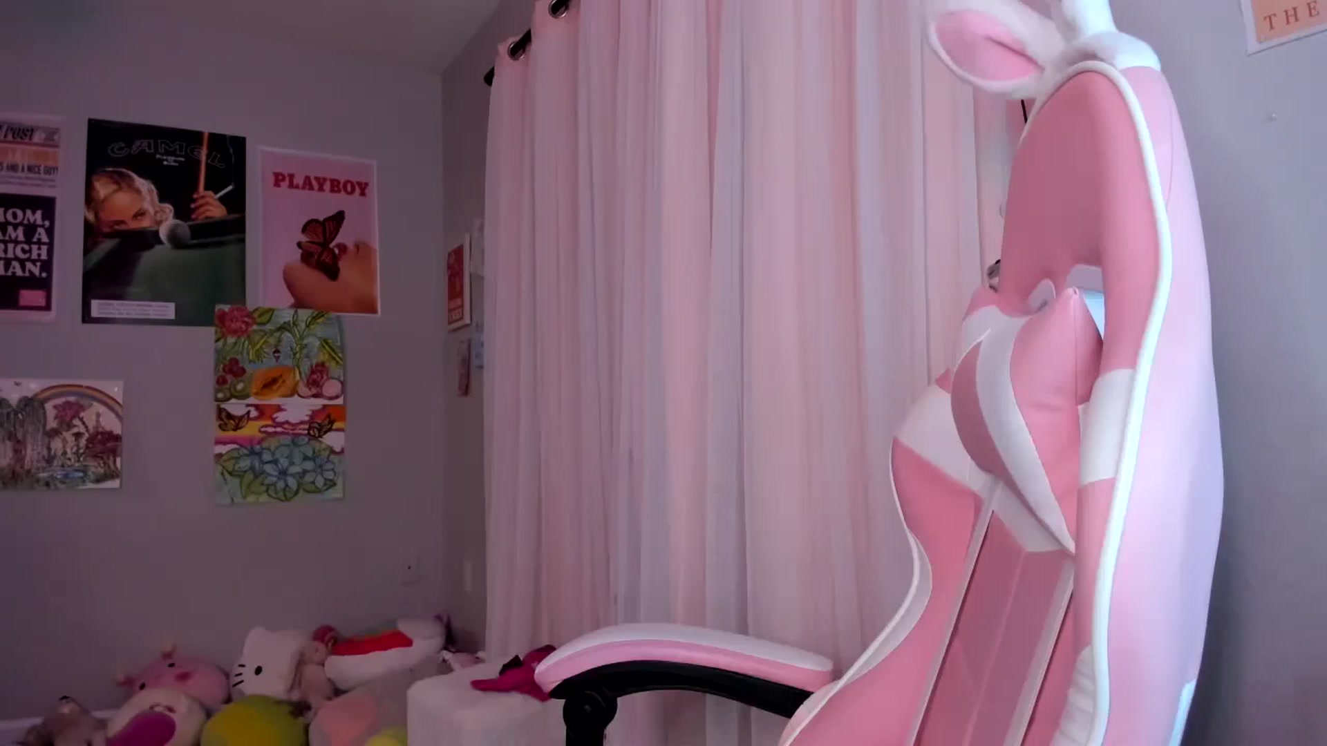 Gallery image thumbnail from Scarletyoung's myfreecams stream on, 08/27/2025, 08:02 image 19 of 20