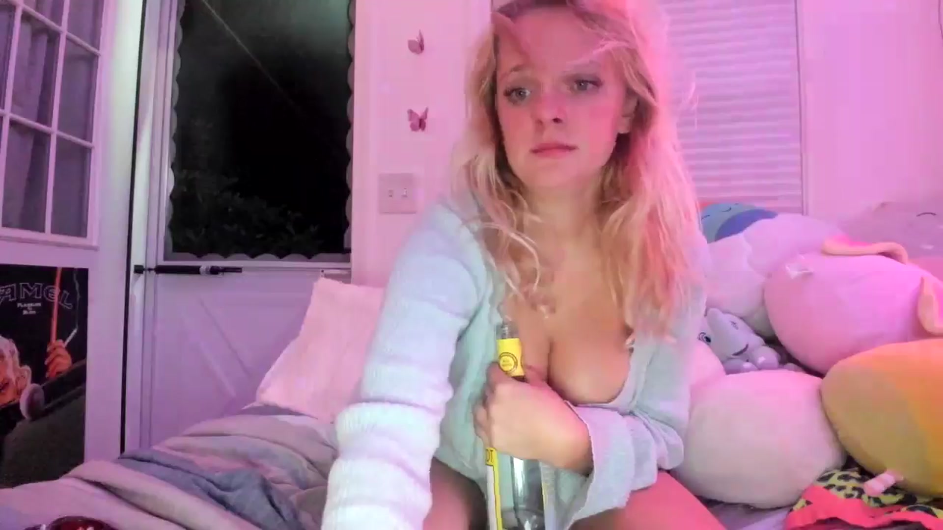 Gallery image thumbnail from Scarletyoung's myfreecams stream on, 09/27/2025, 07:45 image 15 of 20