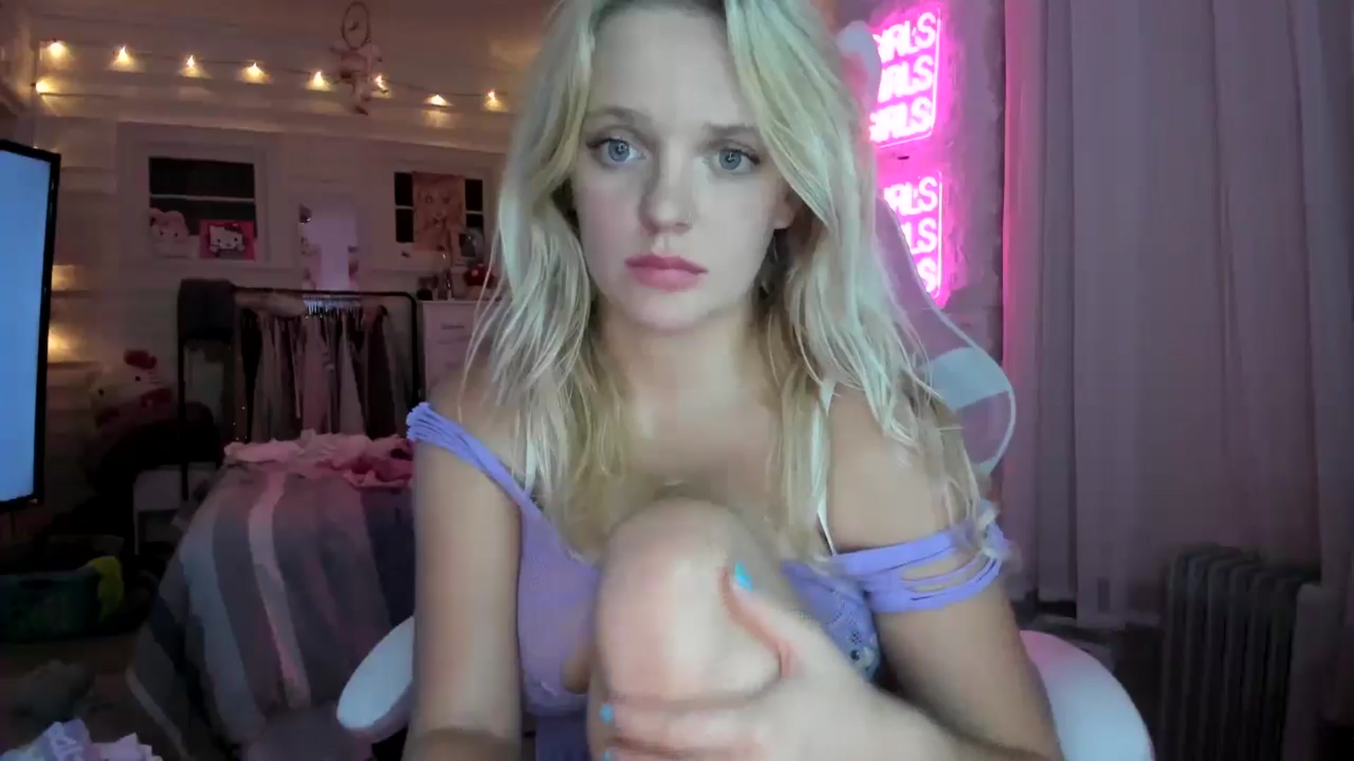 Gallery image thumbnail from Scarletyoung's myfreecams stream on, 10/08/2025, 06:51 image 13 of 20