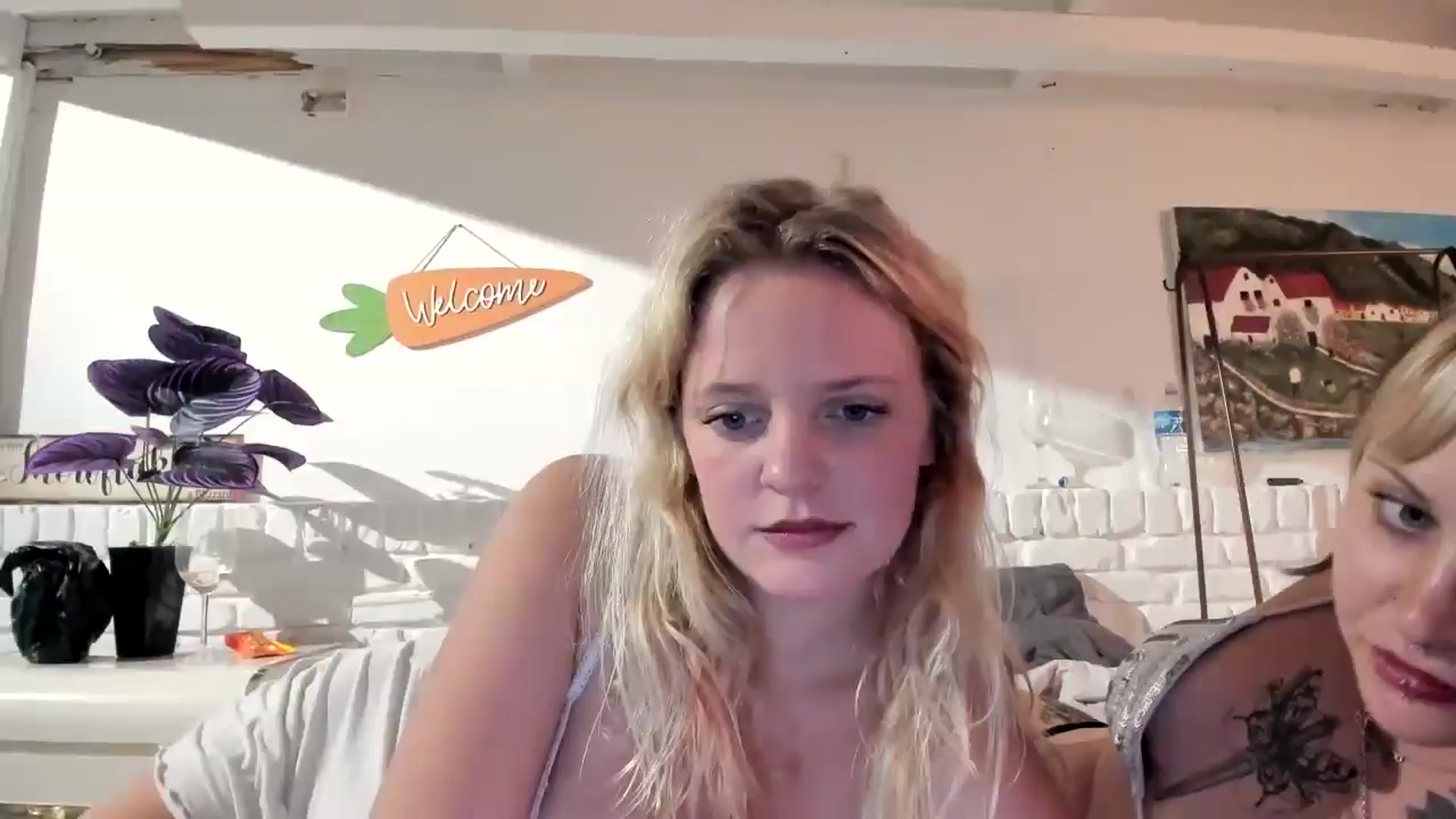 Gallery image thumbnail from Scarletyoung's myfreecams stream on, 11/17/2025, 06:31 image 10 of 20