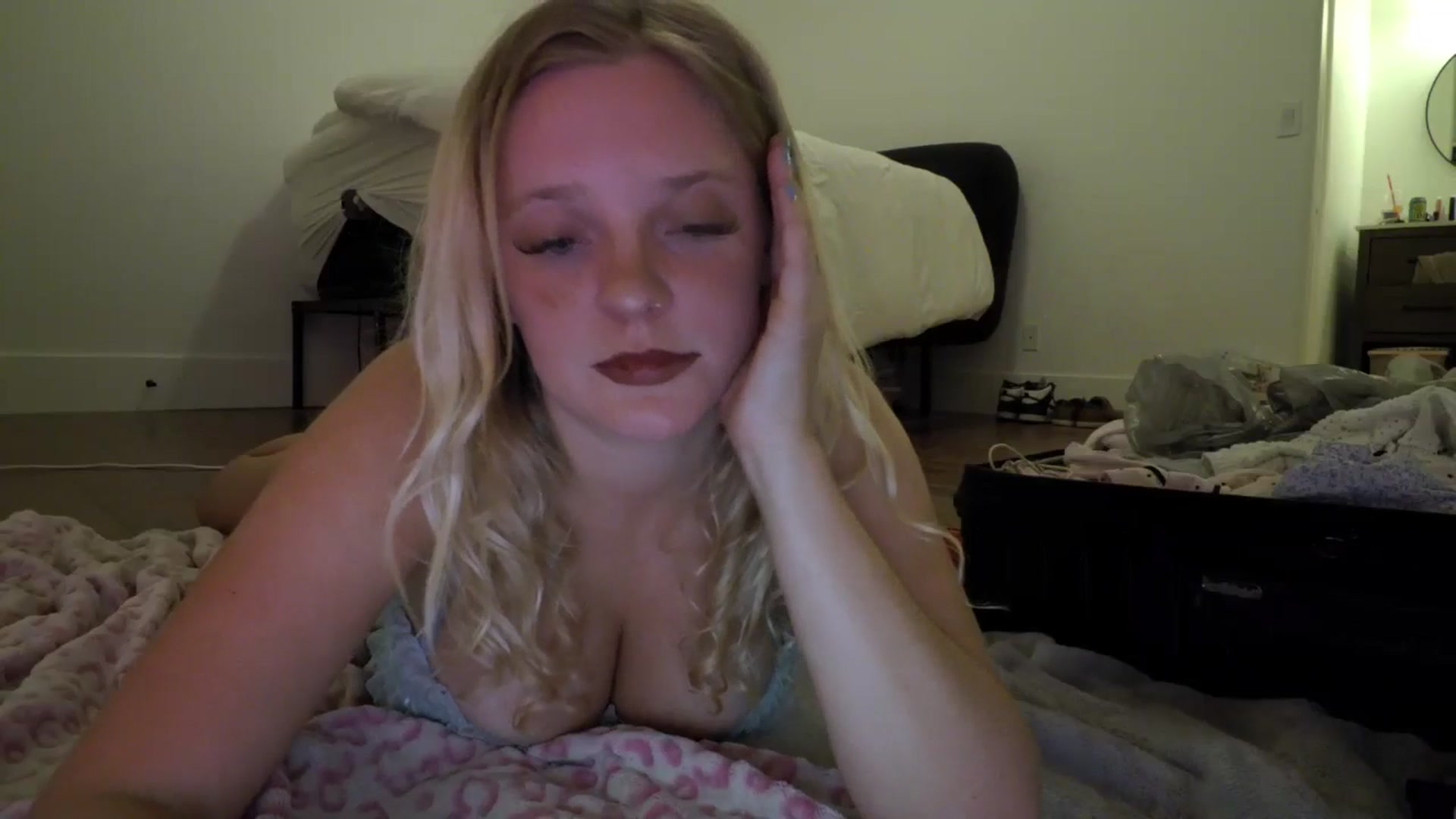 Gallery image thumbnail from Scarletyoung's myfreecams stream on, 03/13/2026, 08:32 image 20 of 20