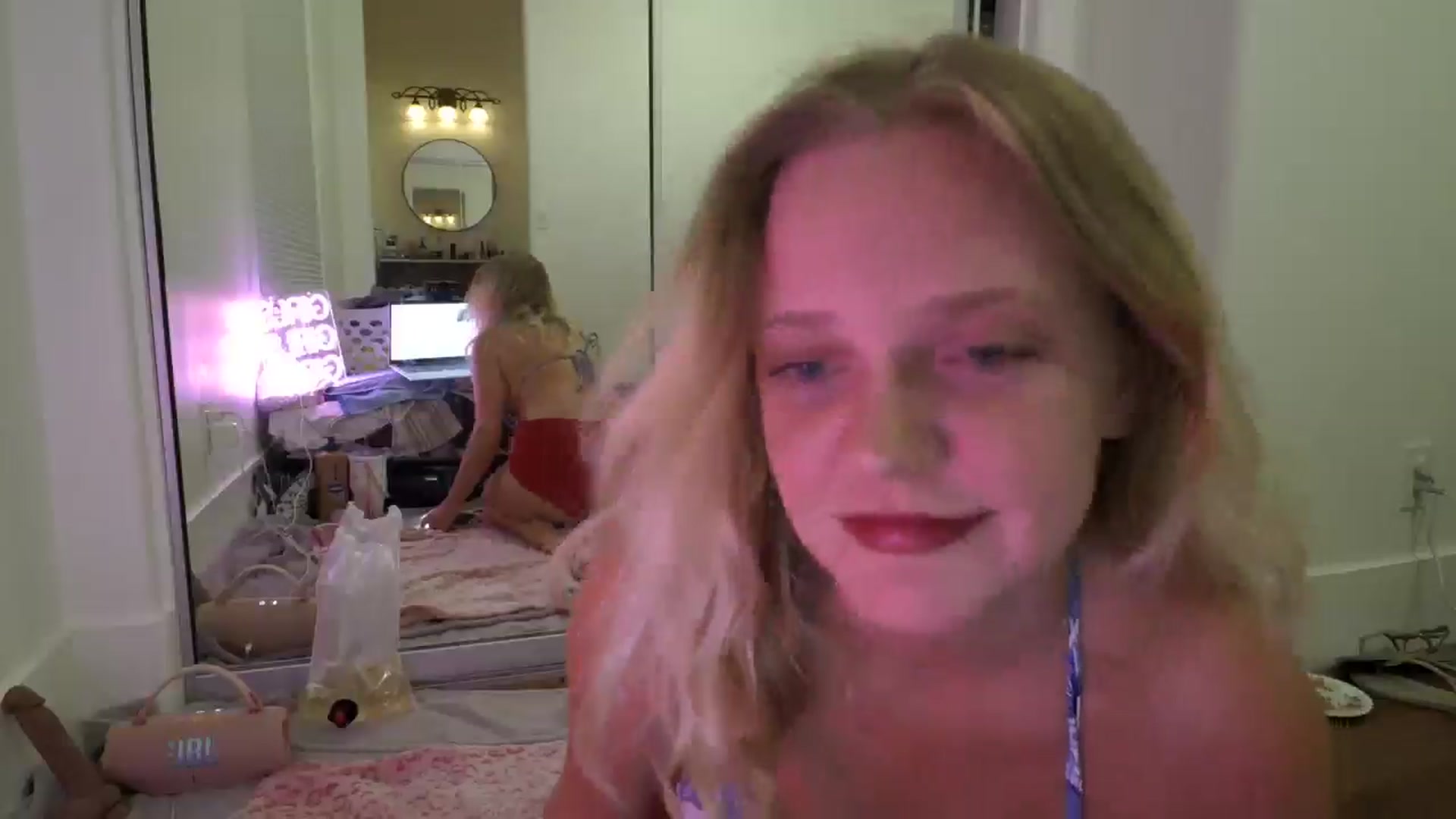 Gallery image thumbnail from Scarletyoung's myfreecams stream on, 03/18/2026, 08:36 image 19 of 20