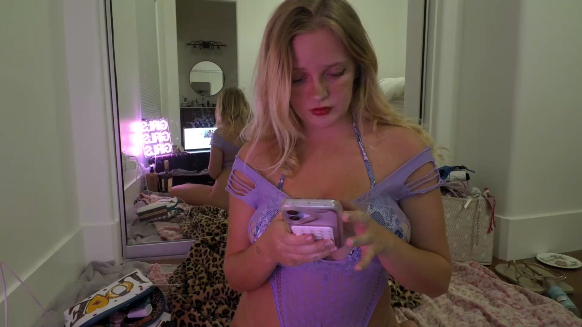 Gallery image thumbnail from Scarletyoung's myfreecams stream on, 03/20/2026, 06:53 image 3 of 20