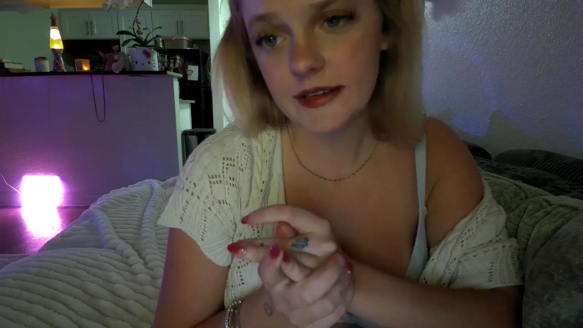 Gallery image thumbnail from Scarletyoung's myfreecams stream on, 04/29/2026, 09:10 image 6 of 20