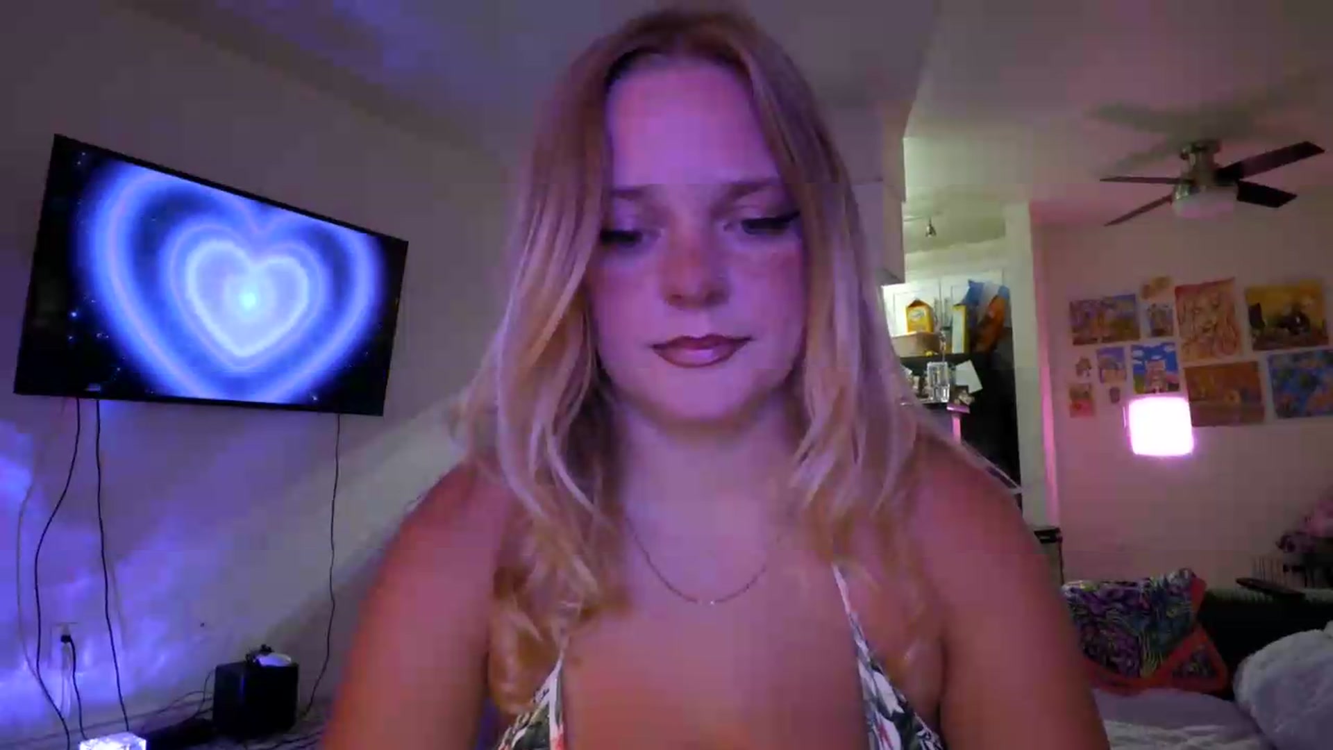 Gallery image thumbnail from Scarletyoung's myfreecams stream on, 06/15/2026, 14:25 image 16 of 20