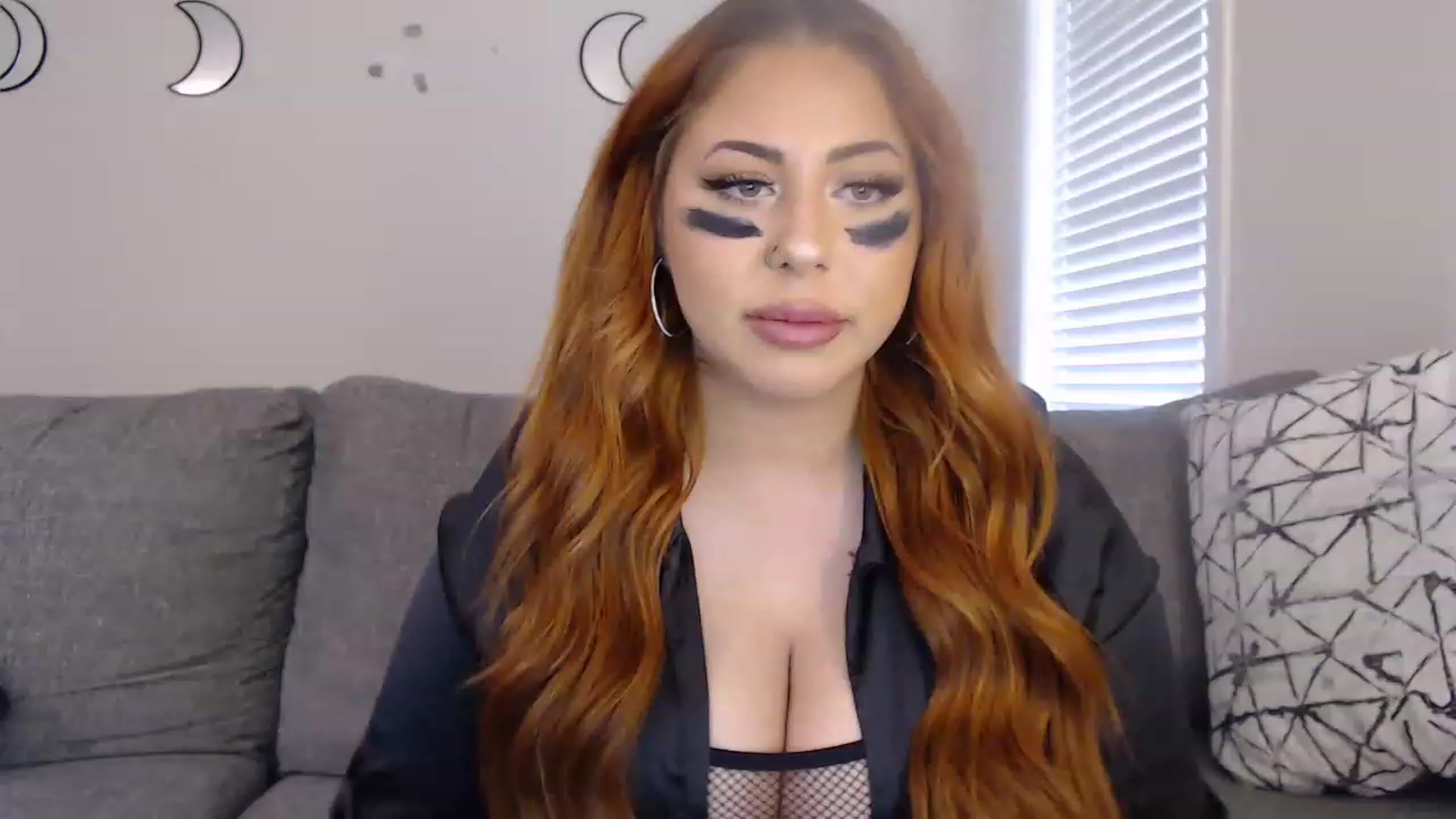 Gallery image thumbnail from Scarthornee's myfreecams stream on, 03/01/2023, 19:31 image 17 of 20