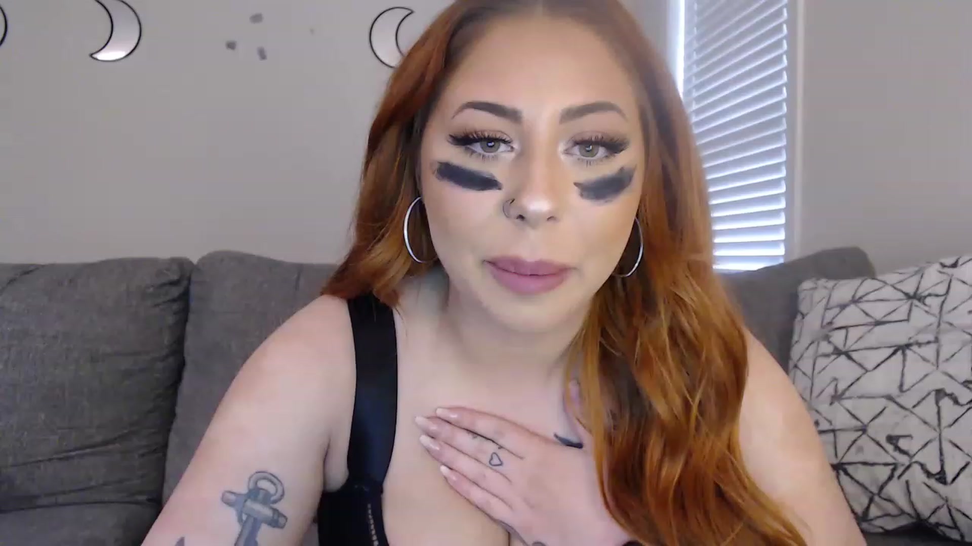 Gallery image thumbnail from Scarthornee's myfreecams stream on, 03/01/2023, 20:15 image 1 of 20