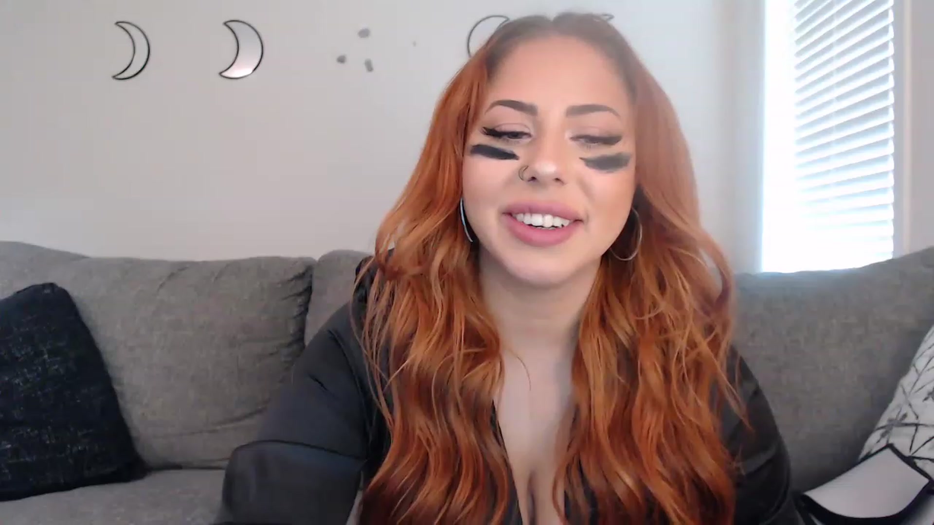 Gallery image thumbnail from Scarthornee's myfreecams stream on, 03/01/2023, 20:39 image 12 of 20