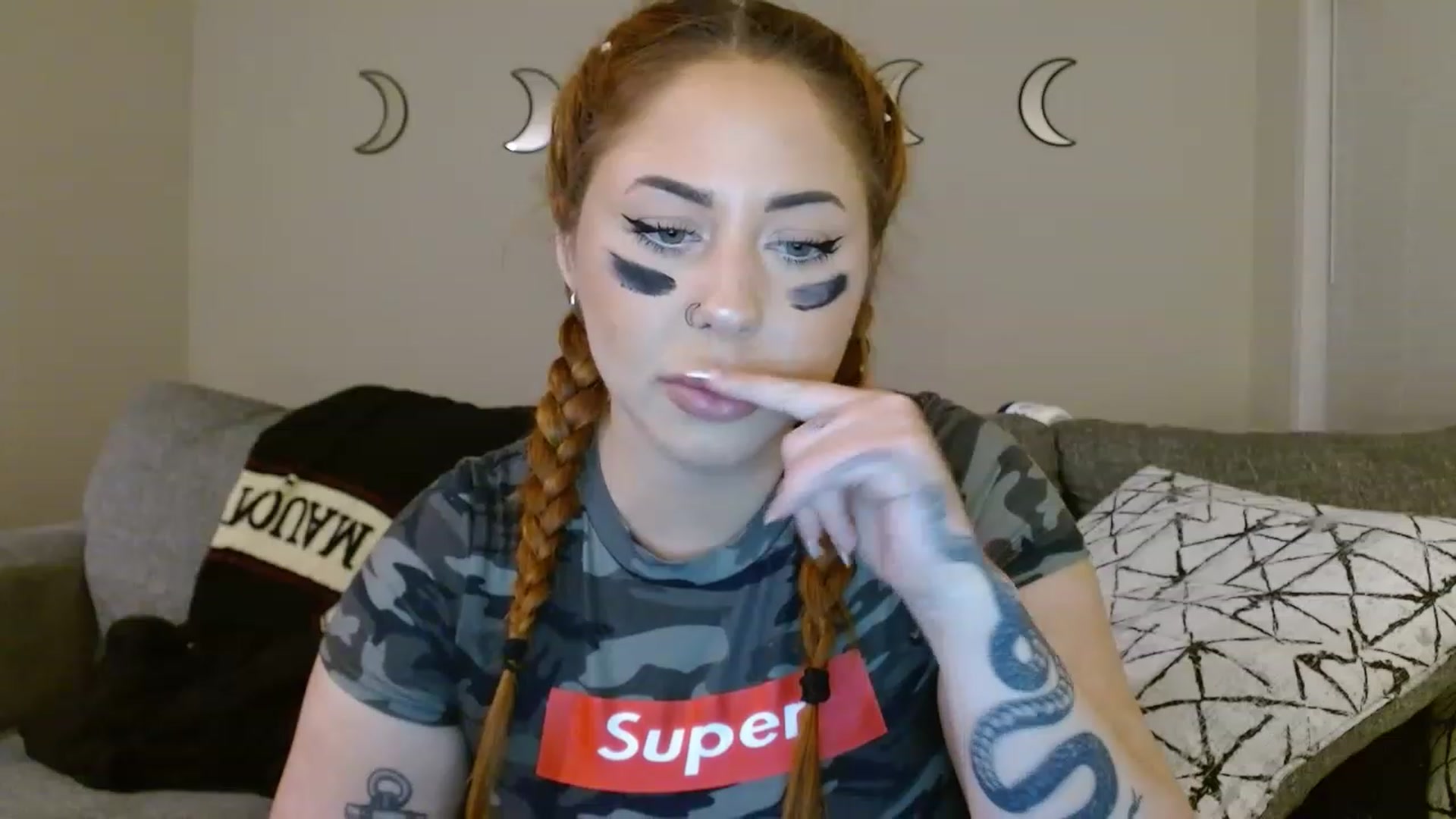 Gallery image thumbnail from Scarthornee's myfreecams stream on, 03/16/2023, 02:40 image 9 of 20