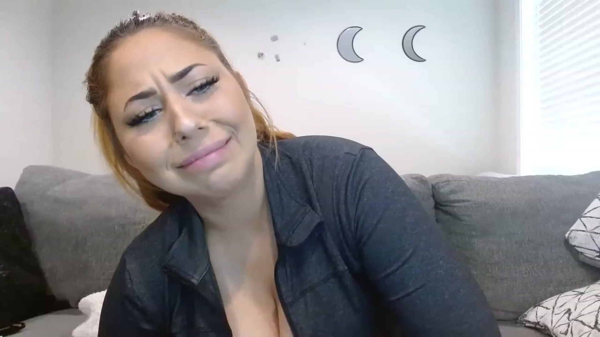 Gallery image thumbnail from Scarthornee's myfreecams stream on, 03/26/2023, 18:10 image 7 of 20