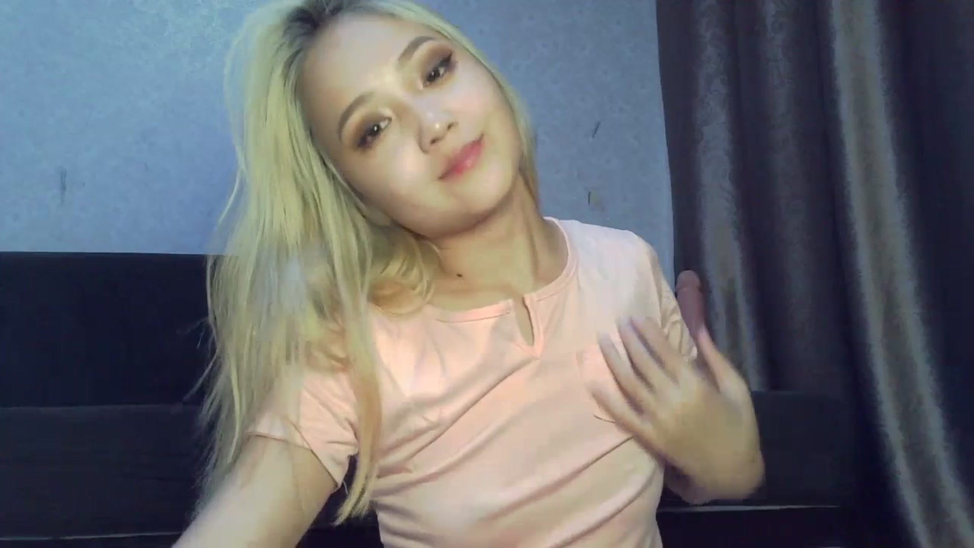 Gallery image thumbnail from SchoolBaby_69's myfreecams stream on, 07/17/2023, 17:08 image 15 of 20