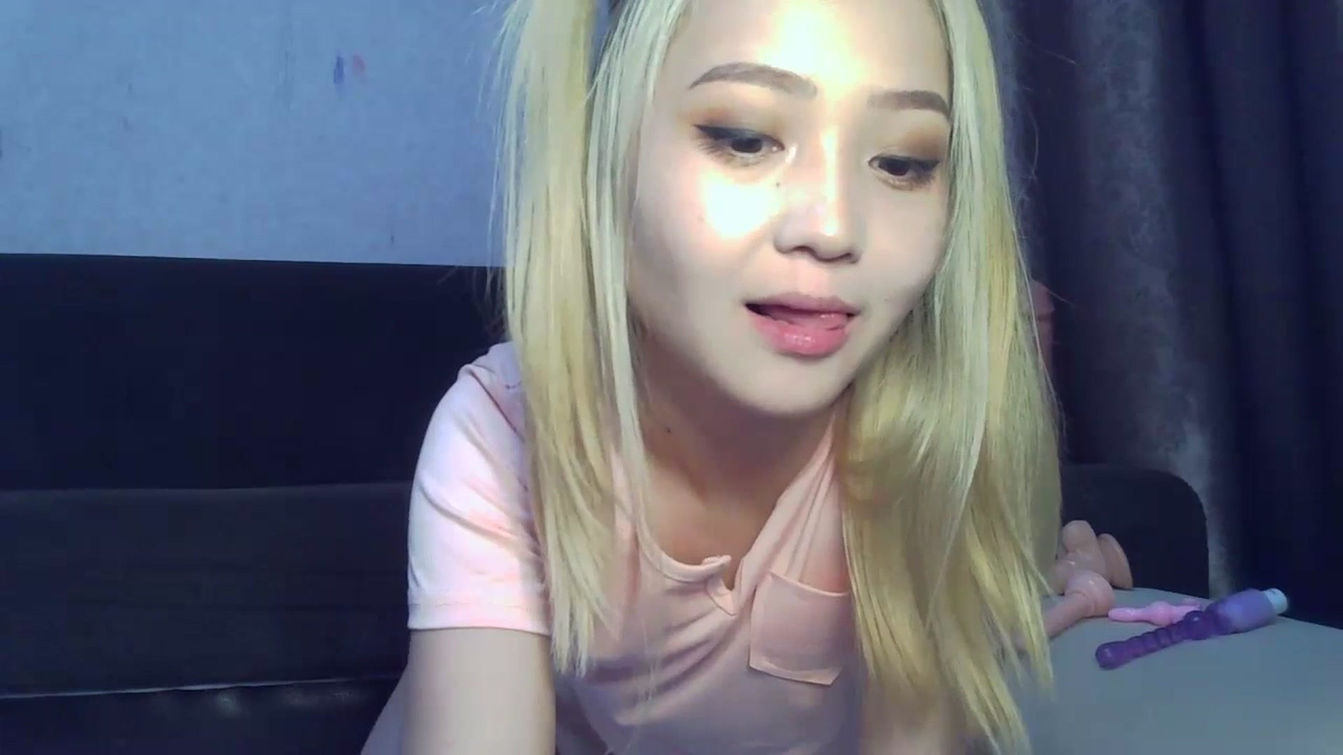 Gallery image thumbnail from SchoolBaby_69's myfreecams stream on, 07/18/2023, 13:14 image 4 of 20