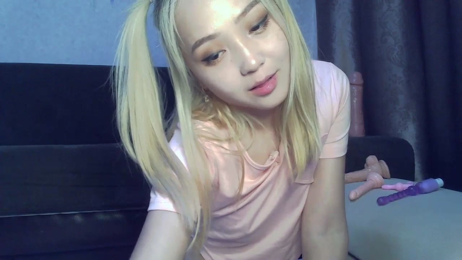 Gallery image thumbnail from SchoolBaby_69's myfreecams stream on, 07/18/2023, 13:14 image 9 of 20