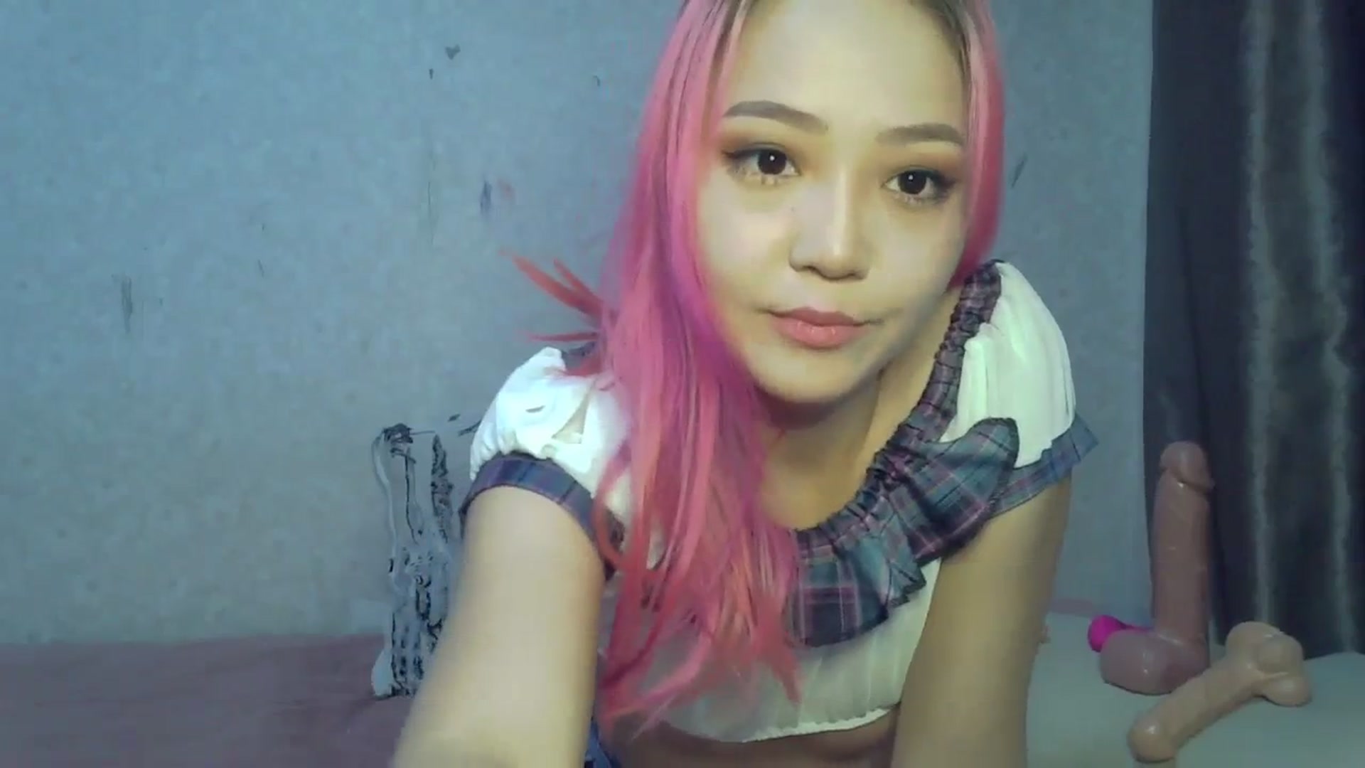 Gallery image thumbnail from SchoolBby's myfreecams stream on, 10/16/2023, 08:21 image 15 of 20