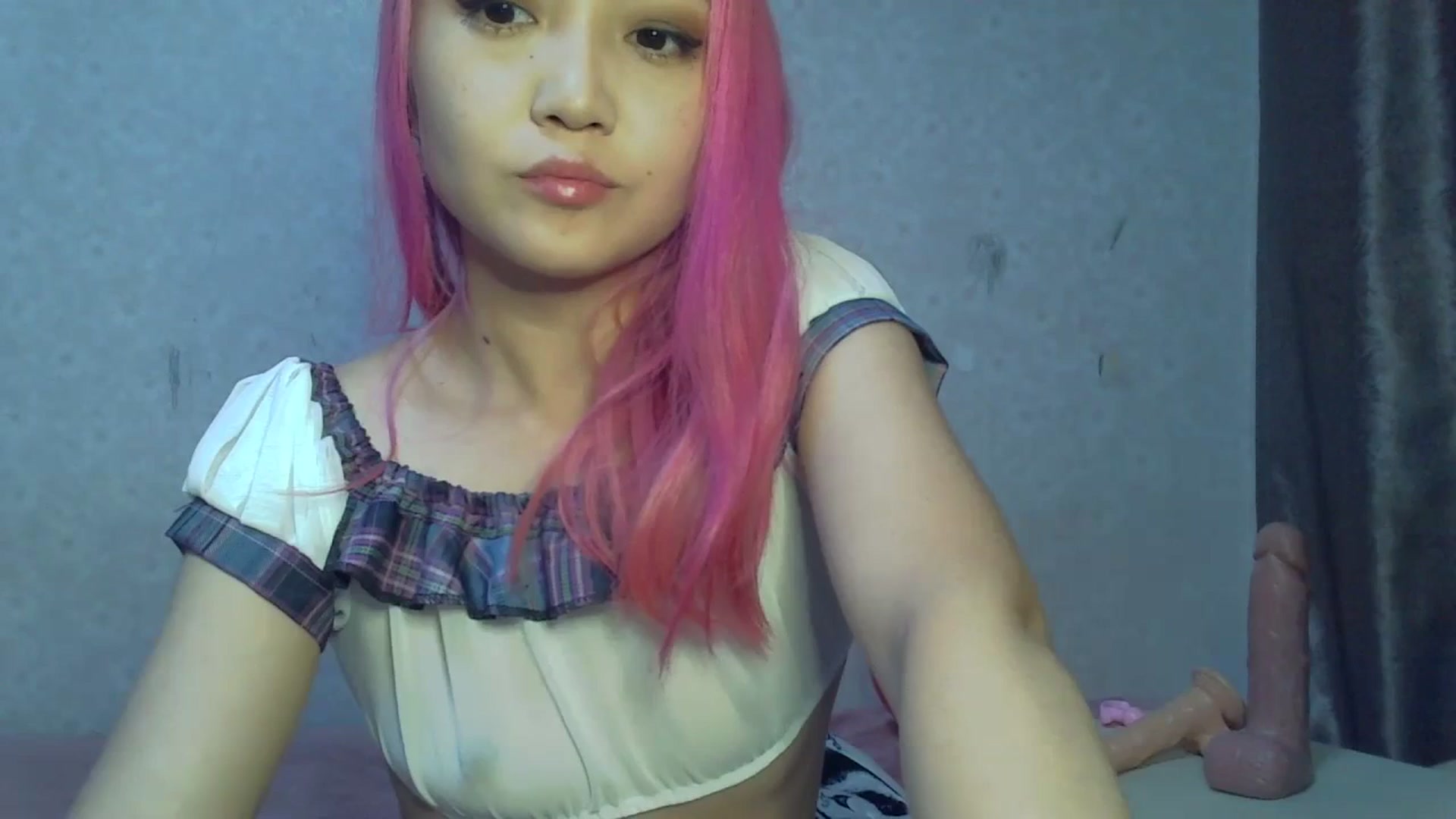 Gallery image thumbnail from SchoolBby's myfreecams stream on, 10/16/2023, 11:03 image 15 of 20