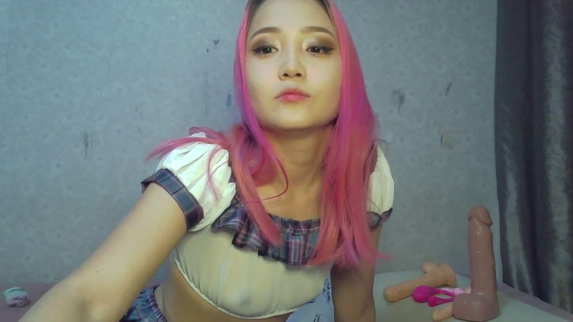 Gallery image thumbnail from SchoolBby's myfreecams stream on, 10/18/2023, 14:17 image 6 of 20