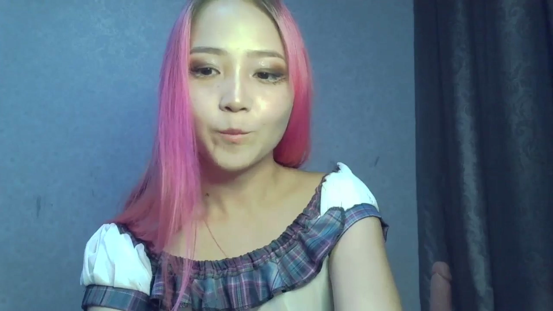 Gallery image thumbnail from SchoolBby's myfreecams stream on, 10/22/2023, 12:21 image 3 of 20