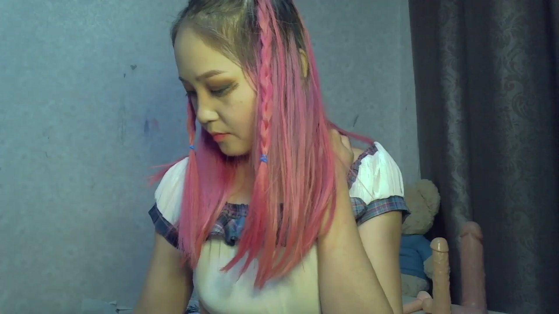 Gallery image thumbnail from SchoolBby's myfreecams stream on, 10/22/2023, 15:31 image 12 of 20