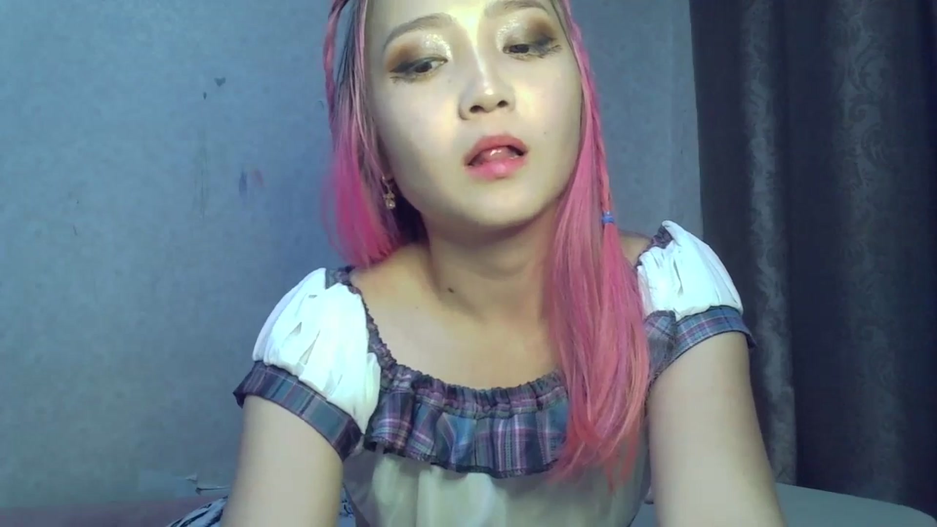Gallery image thumbnail from SchoolBby's myfreecams stream on, 10/22/2023, 15:31 image 14 of 20
