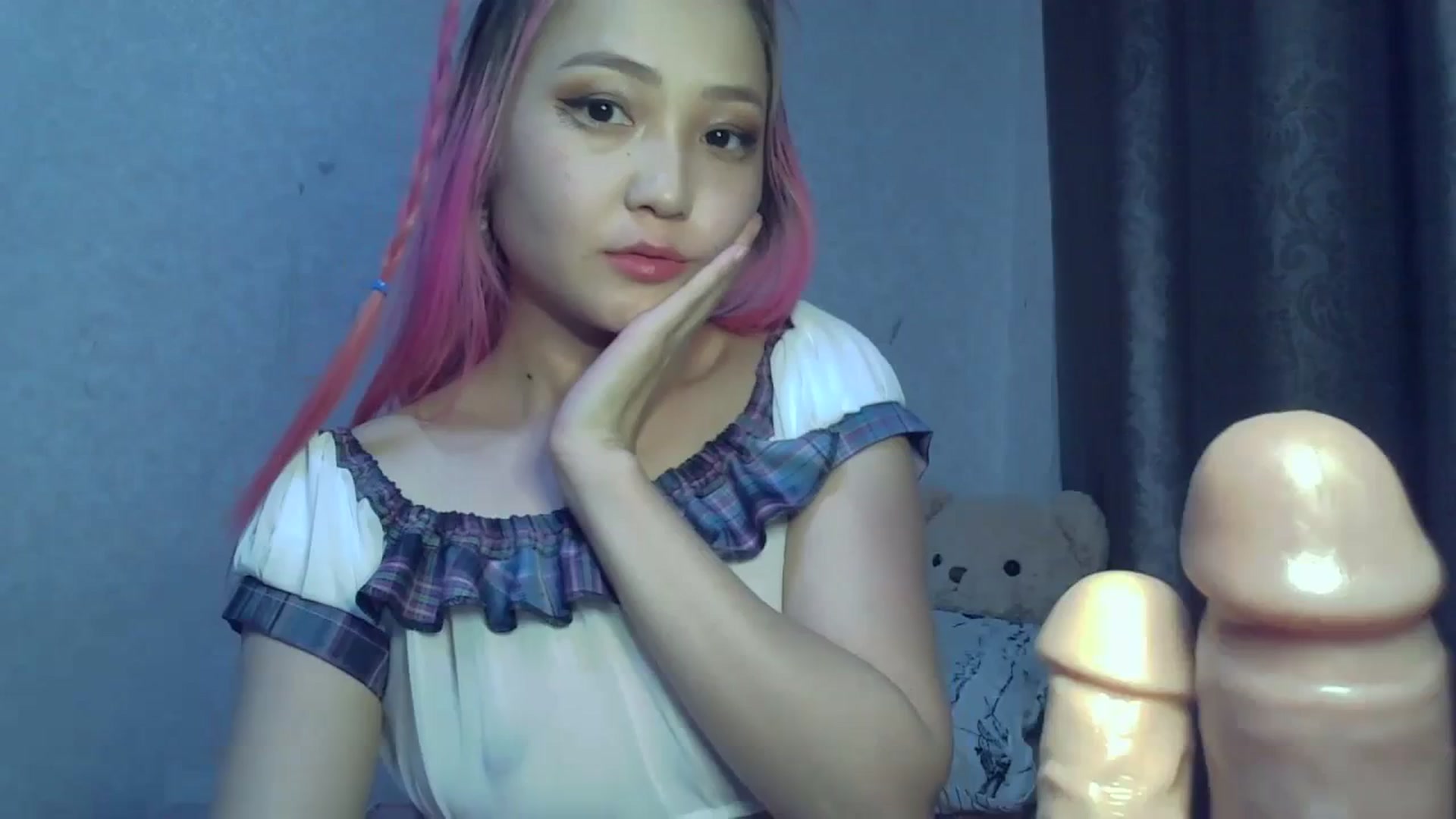 Gallery image thumbnail from SchoolBby's myfreecams stream on, 10/22/2023, 18:17 image 1 of 20