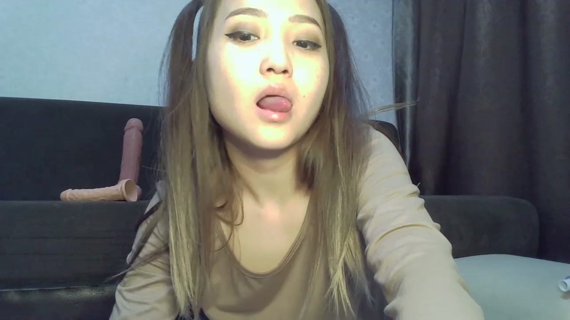 Gallery image thumbnail from SchoolGirl_69's myfreecams stream on, 04/13/2023, 18:51 image 2 of 20