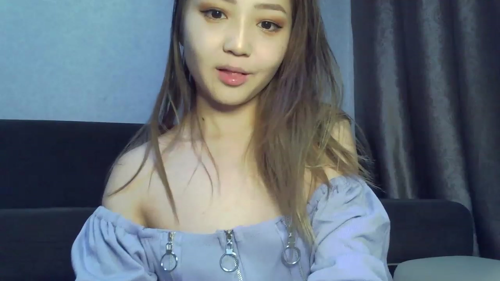 Gallery image thumbnail from SchoolGirl_69's myfreecams stream on, 04/15/2023, 17:02 image 8 of 20