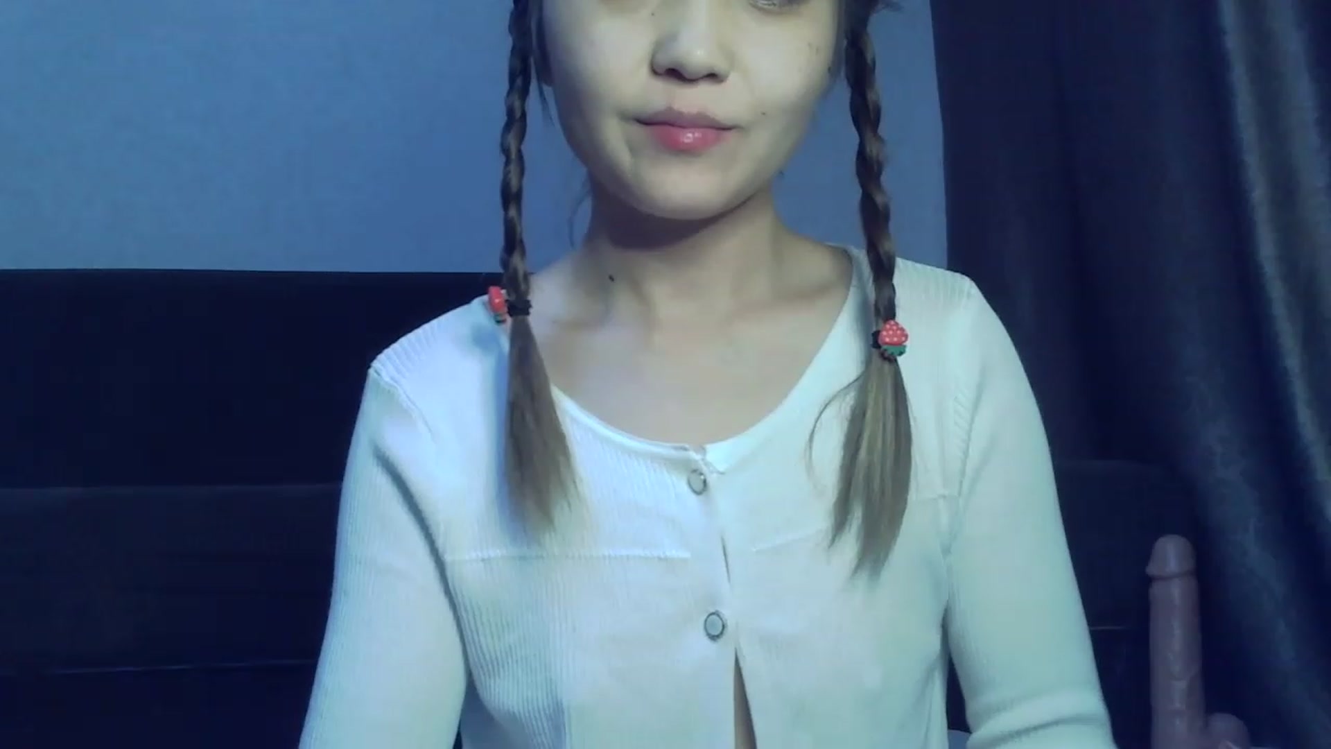 Gallery image thumbnail from SchoolGirl_69's myfreecams stream on, 04/19/2023, 16:16 image 8 of 20