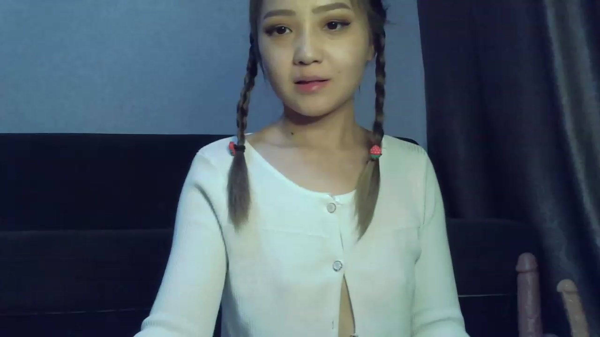 Gallery image thumbnail from SchoolGirl_69's myfreecams stream on, 04/19/2023, 16:16 image 12 of 20