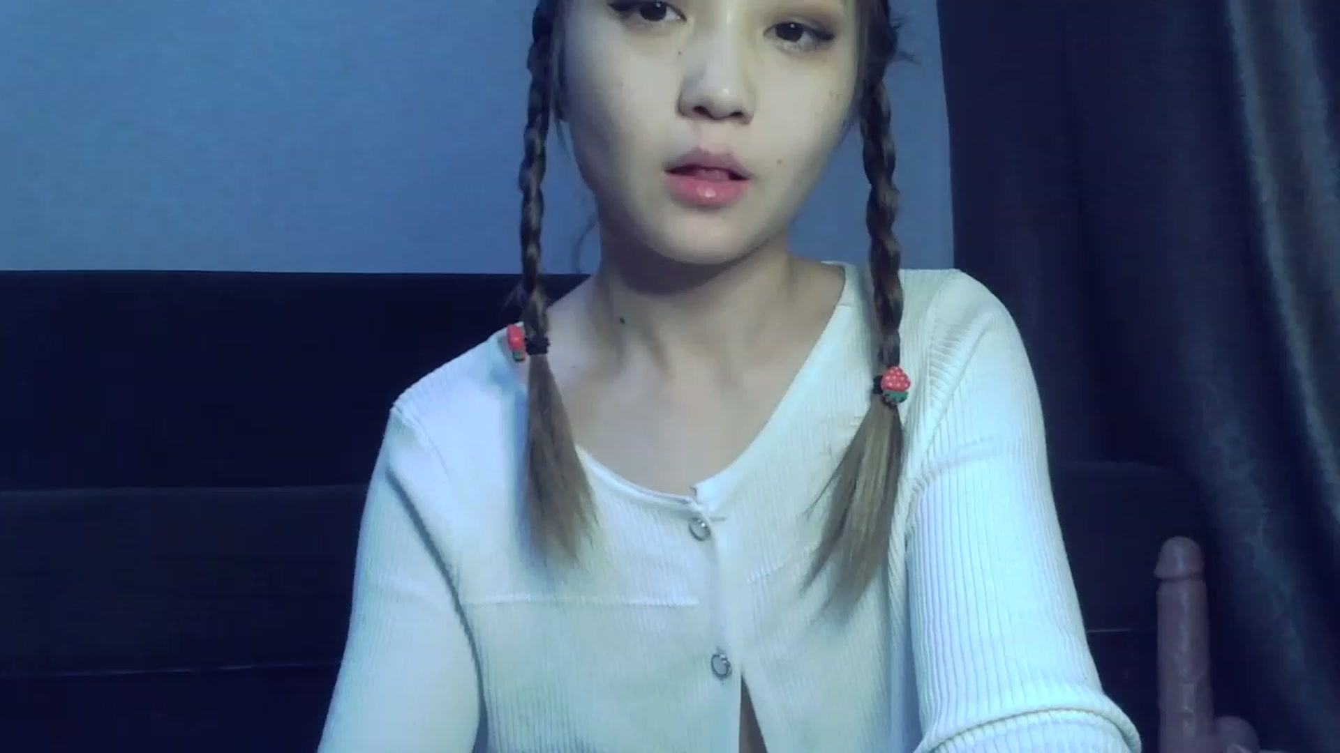 Gallery image thumbnail from SchoolGirl_69's myfreecams stream on, 04/19/2023, 16:16 image 10 of 20