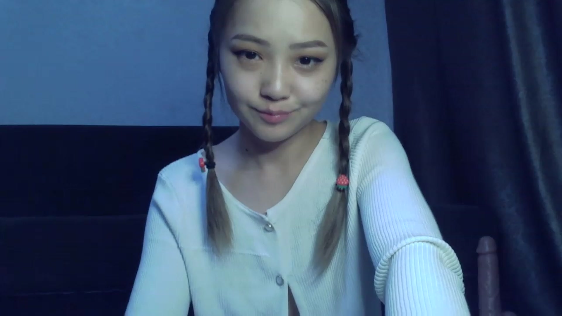 Gallery image thumbnail from SchoolGirl_69's myfreecams stream on, 04/19/2023, 16:16 image 18 of 20