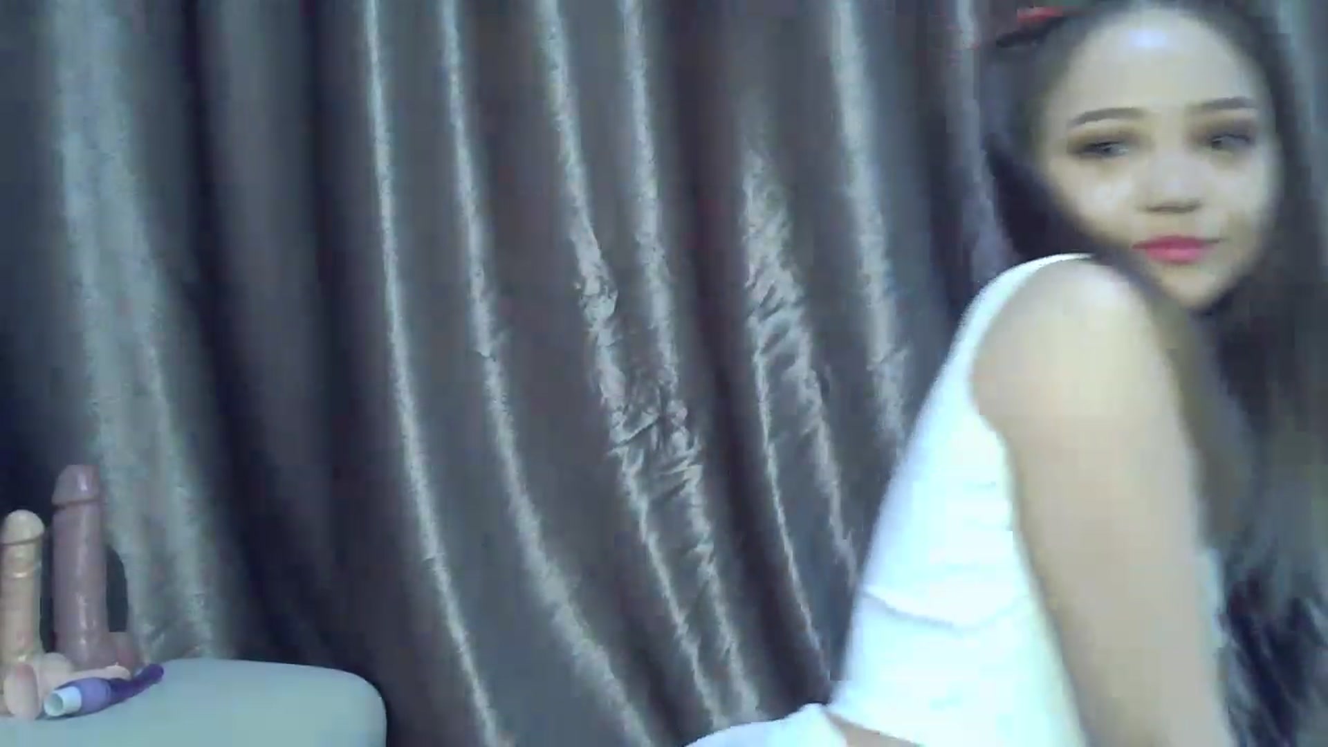 Gallery image thumbnail from SchoolGirl_69's myfreecams stream on, 04/21/2023, 14:29 image 8 of 20