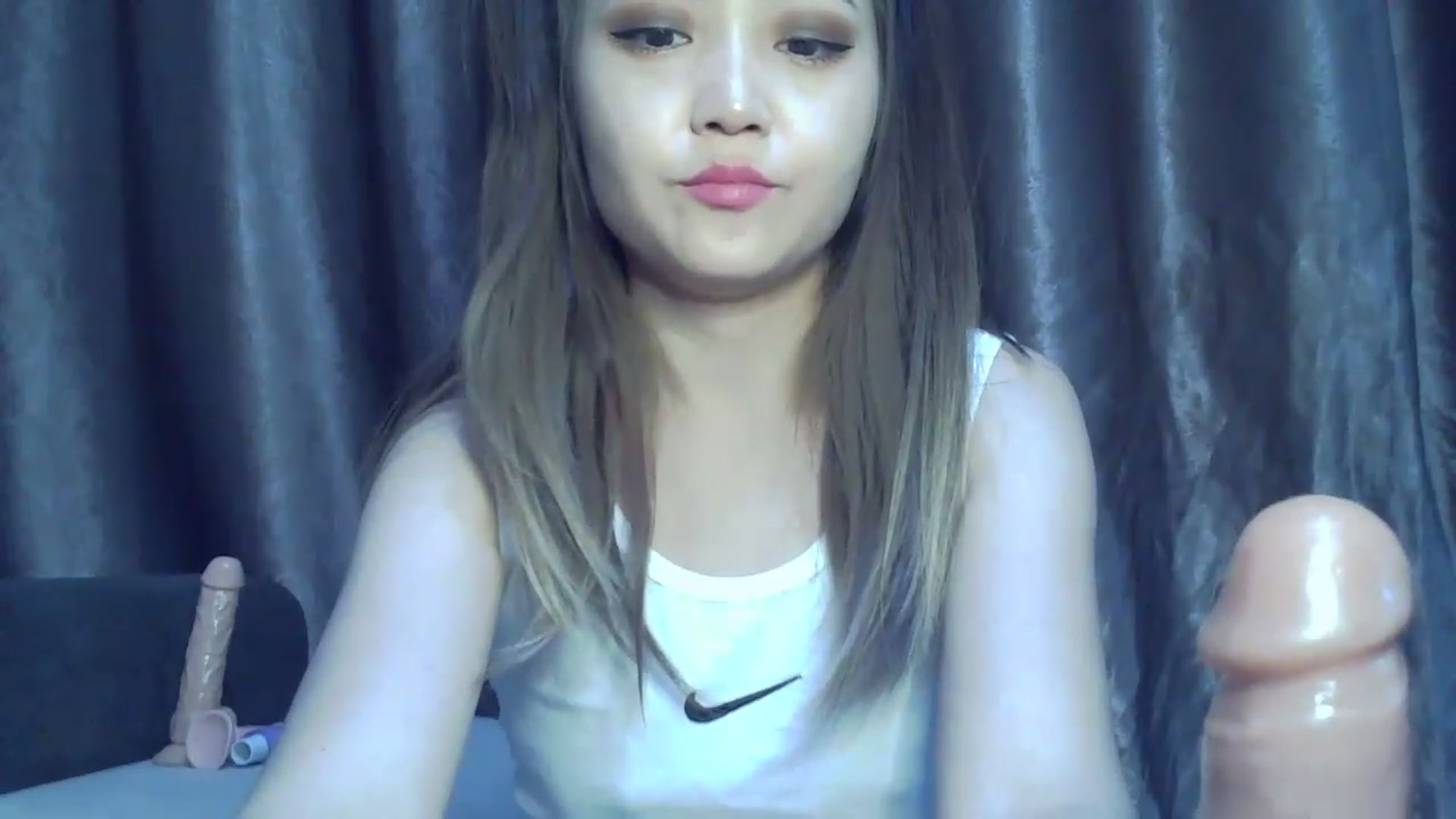 Gallery image thumbnail from SchoolGirl_69's myfreecams stream on, 04/21/2023, 14:29 image 17 of 20