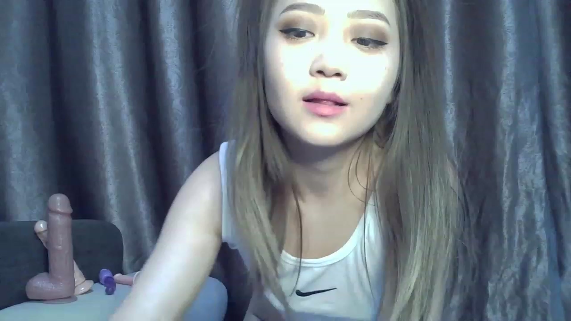 Gallery image thumbnail from SchoolGirl_69's myfreecams stream on, 04/21/2023, 15:20 image 2 of 20