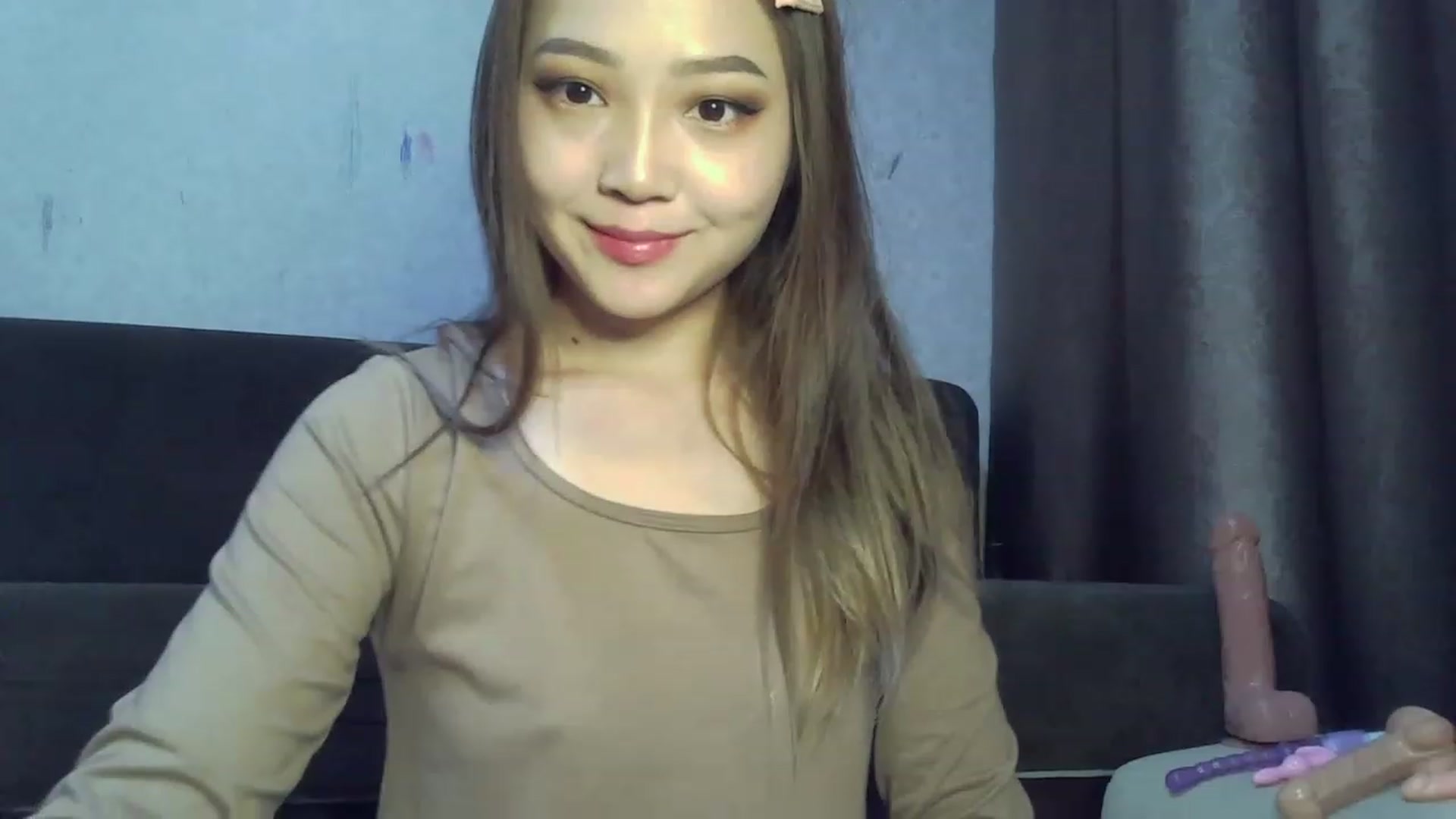Gallery image thumbnail from SchoolGirl_69's myfreecams stream on, 05/01/2023, 12:54 image 14 of 20