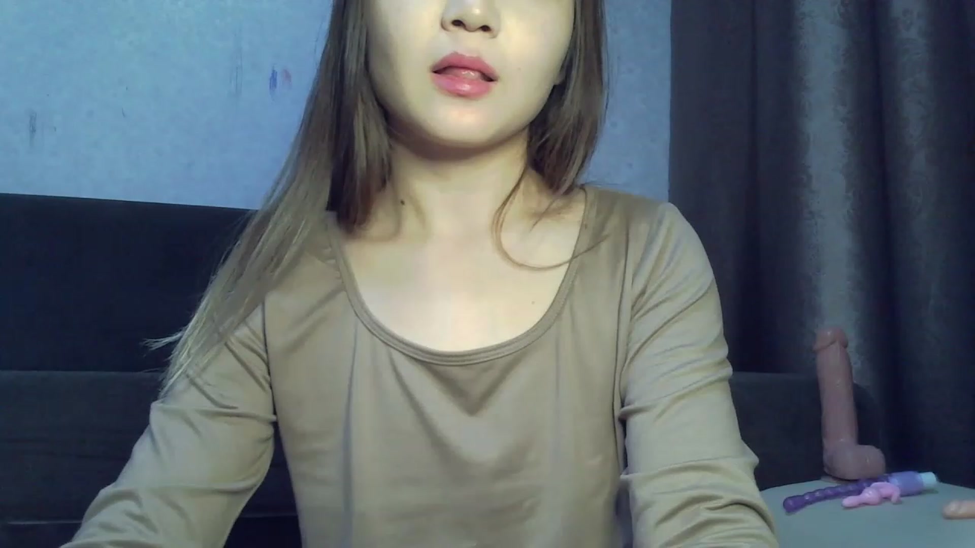Gallery image thumbnail from SchoolGirl_69's myfreecams stream on, 05/01/2023, 12:54 image 18 of 20