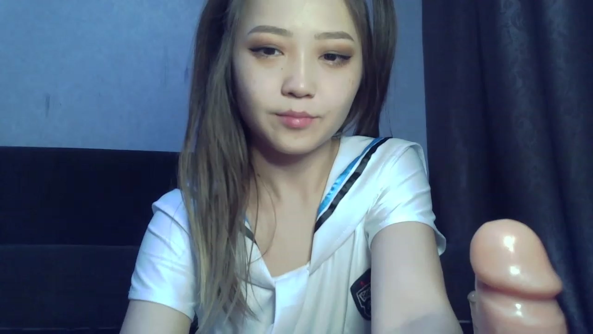 Gallery image thumbnail from SchoolGirl_69's myfreecams stream on, 05/02/2023, 14:30 image 19 of 20