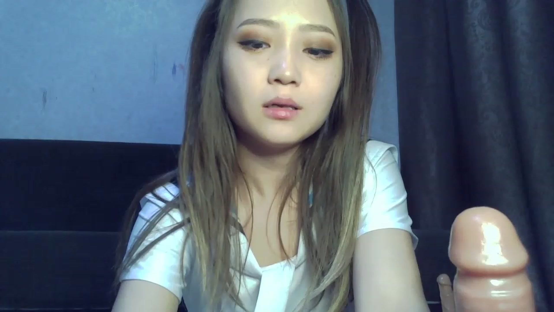 Gallery image thumbnail from SchoolGirl_69's myfreecams stream on, 05/02/2023, 14:30 image 15 of 20