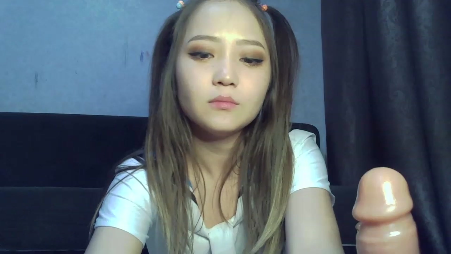 Gallery image thumbnail from SchoolGirl_69's myfreecams stream on, 05/02/2023, 14:30 image 12 of 20