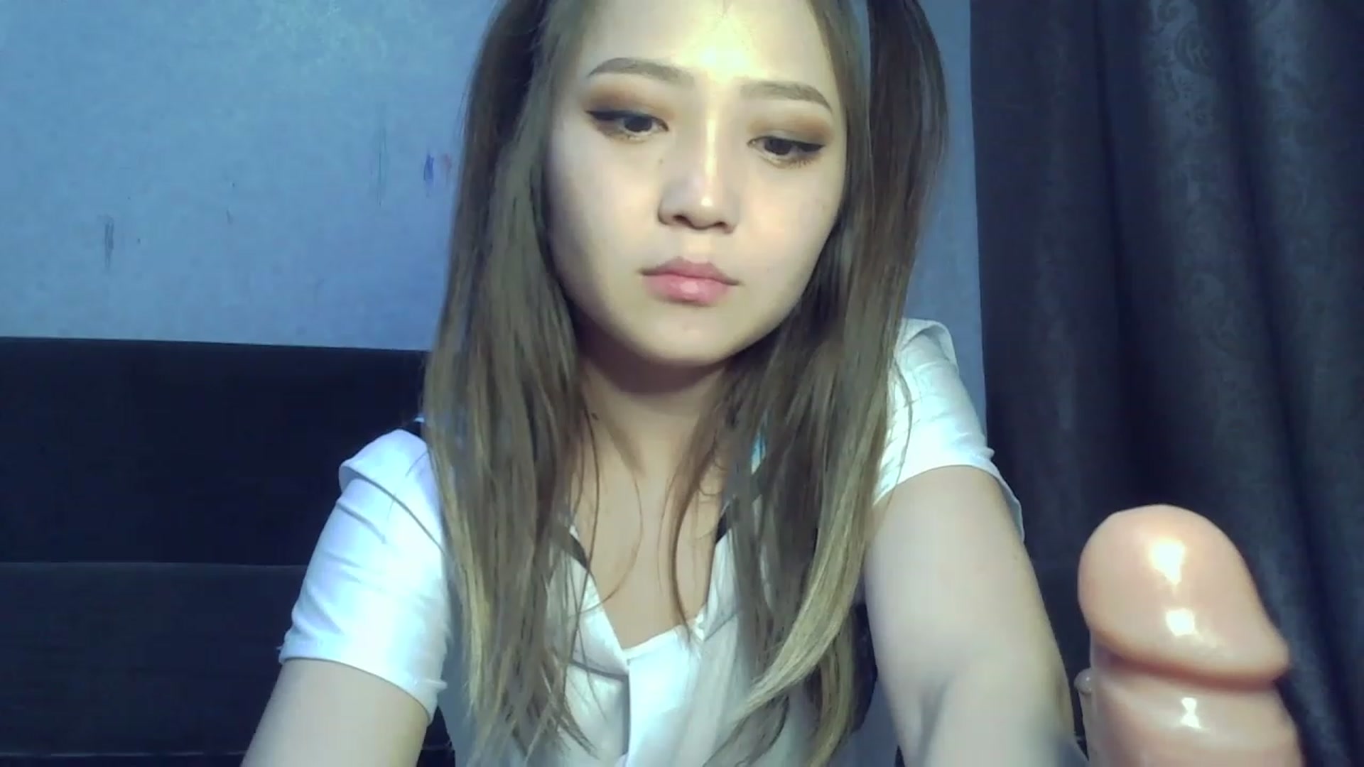 Gallery image thumbnail from SchoolGirl_69's myfreecams stream on, 05/02/2023, 14:30 image 18 of 20