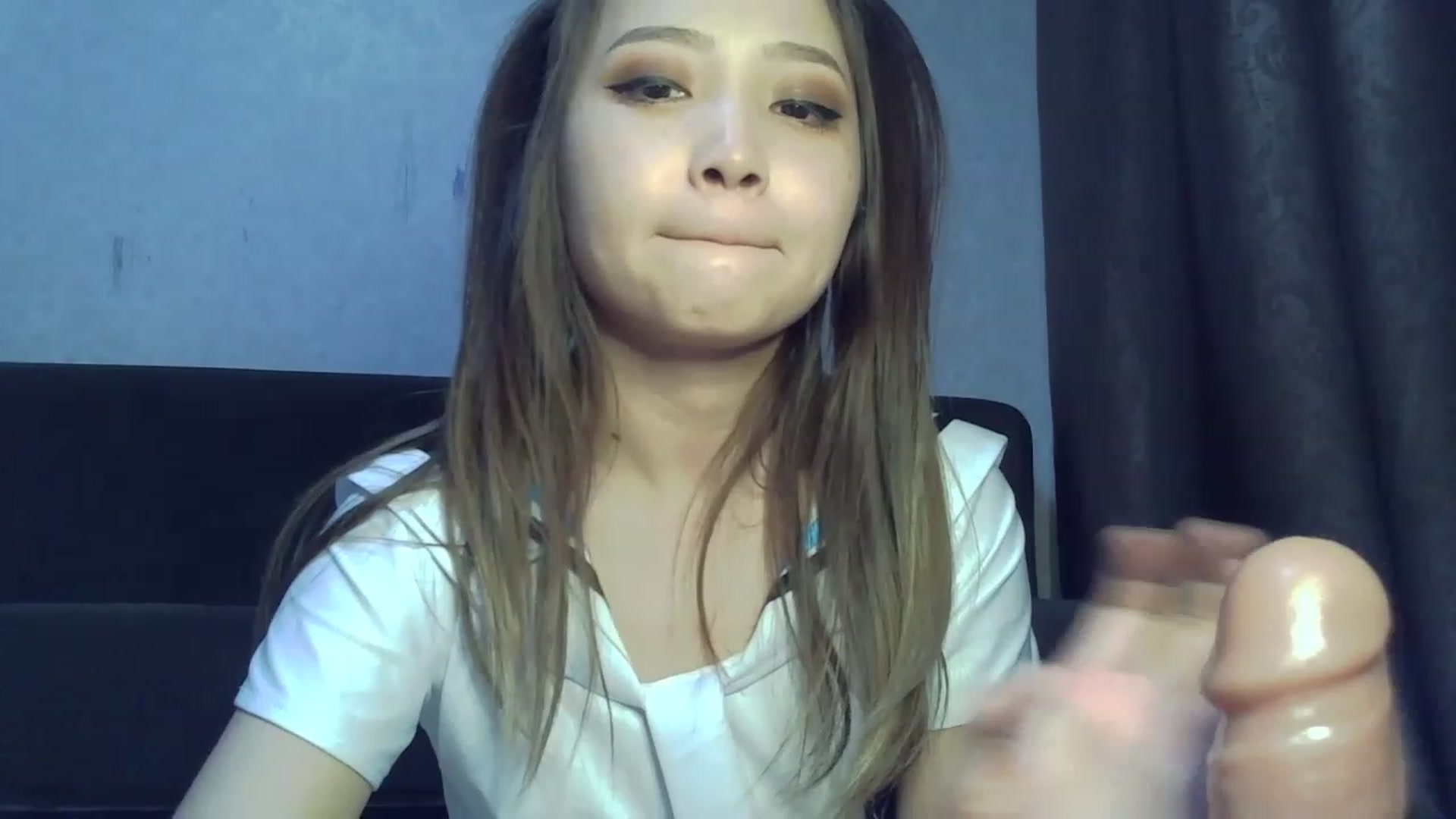 Gallery image thumbnail from SchoolGirl_69's myfreecams stream on, 05/02/2023, 14:30 image 9 of 20