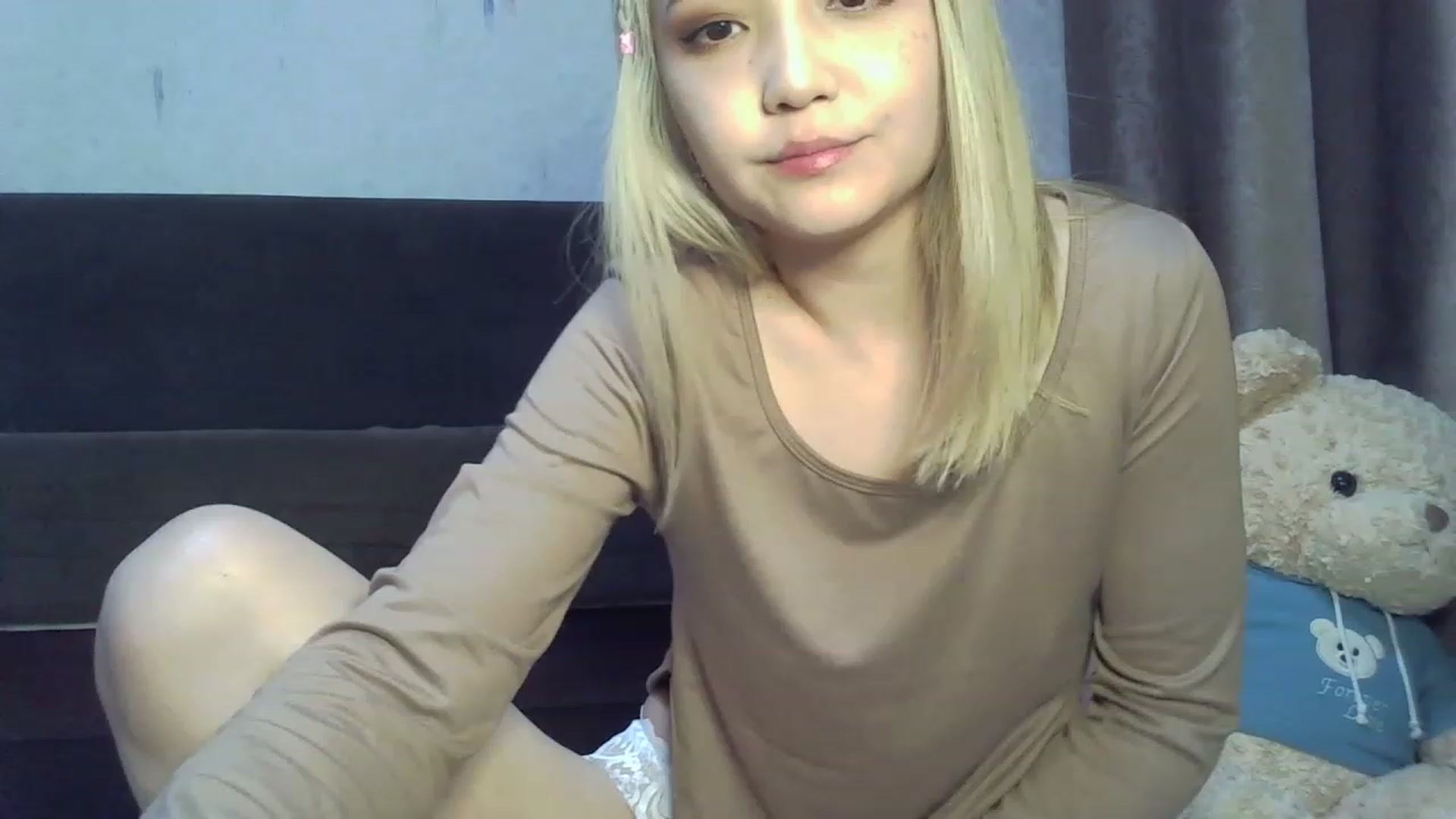Gallery image thumbnail from SchoolGirl_69's myfreecams stream on, 06/03/2023, 15:22 image 13 of 20
