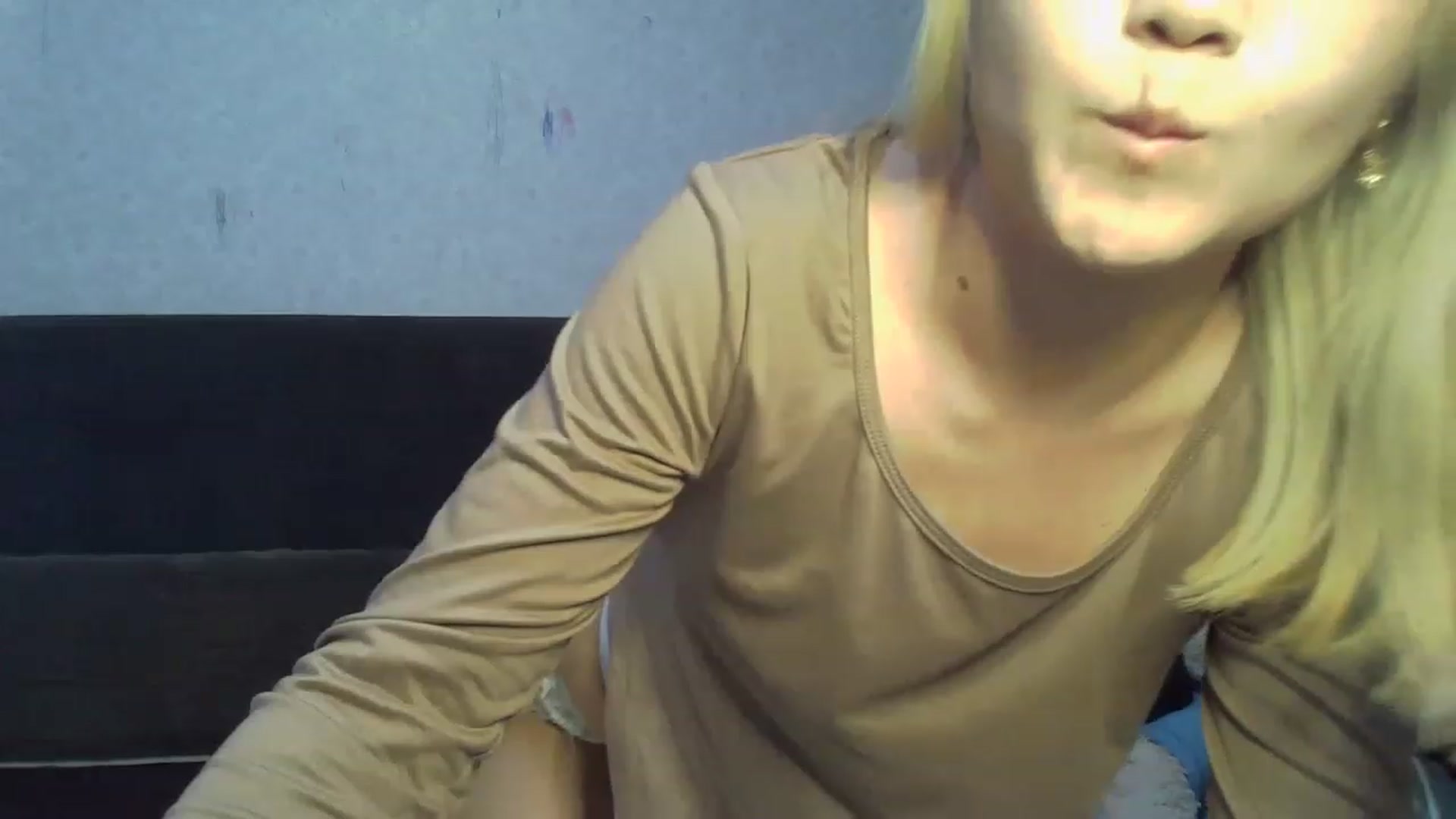Gallery image thumbnail from SchoolGirl_69's myfreecams stream on, 06/03/2023, 16:51 image 2 of 20