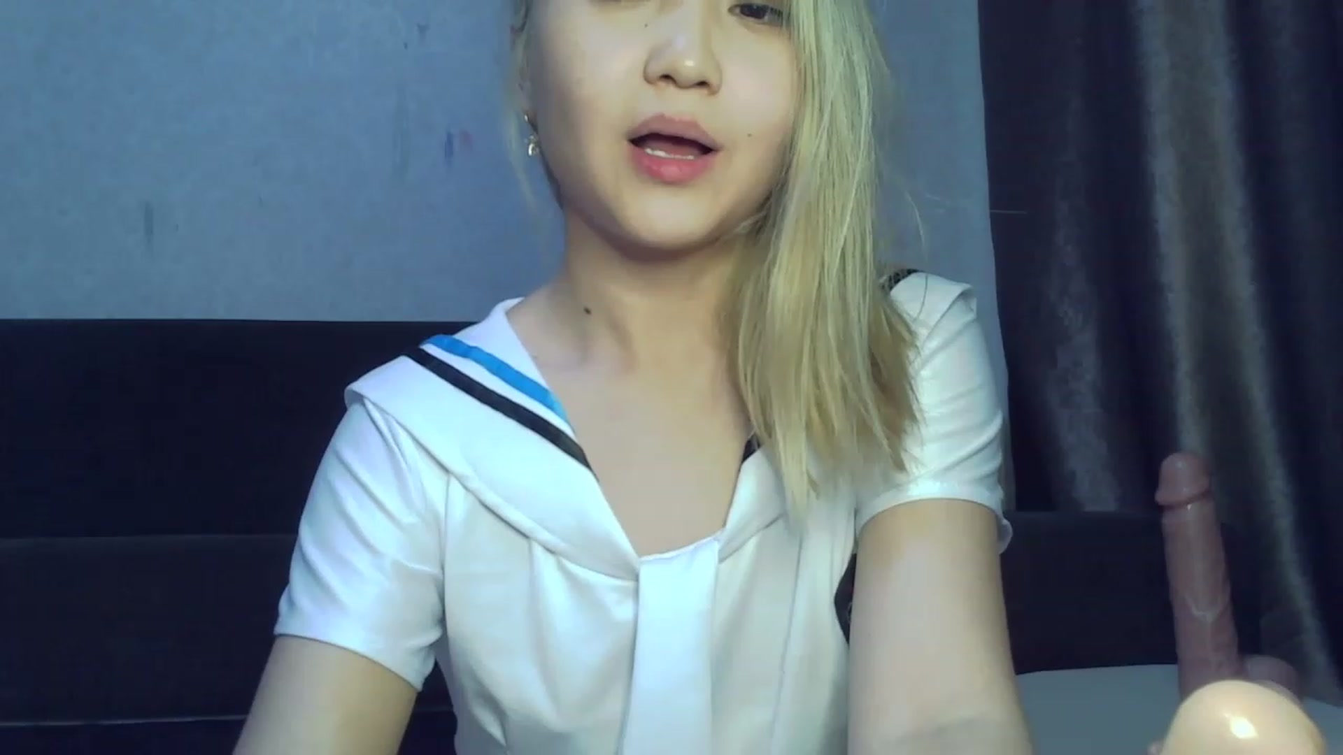 Gallery image thumbnail from SchoolGirl_69's myfreecams stream on, 06/06/2023, 10:14 image 2 of 20