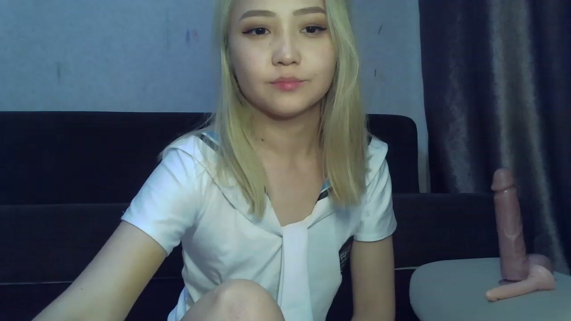 Gallery image thumbnail from SchoolGirl_69's myfreecams stream on, 06/06/2023, 10:14 image 17 of 20