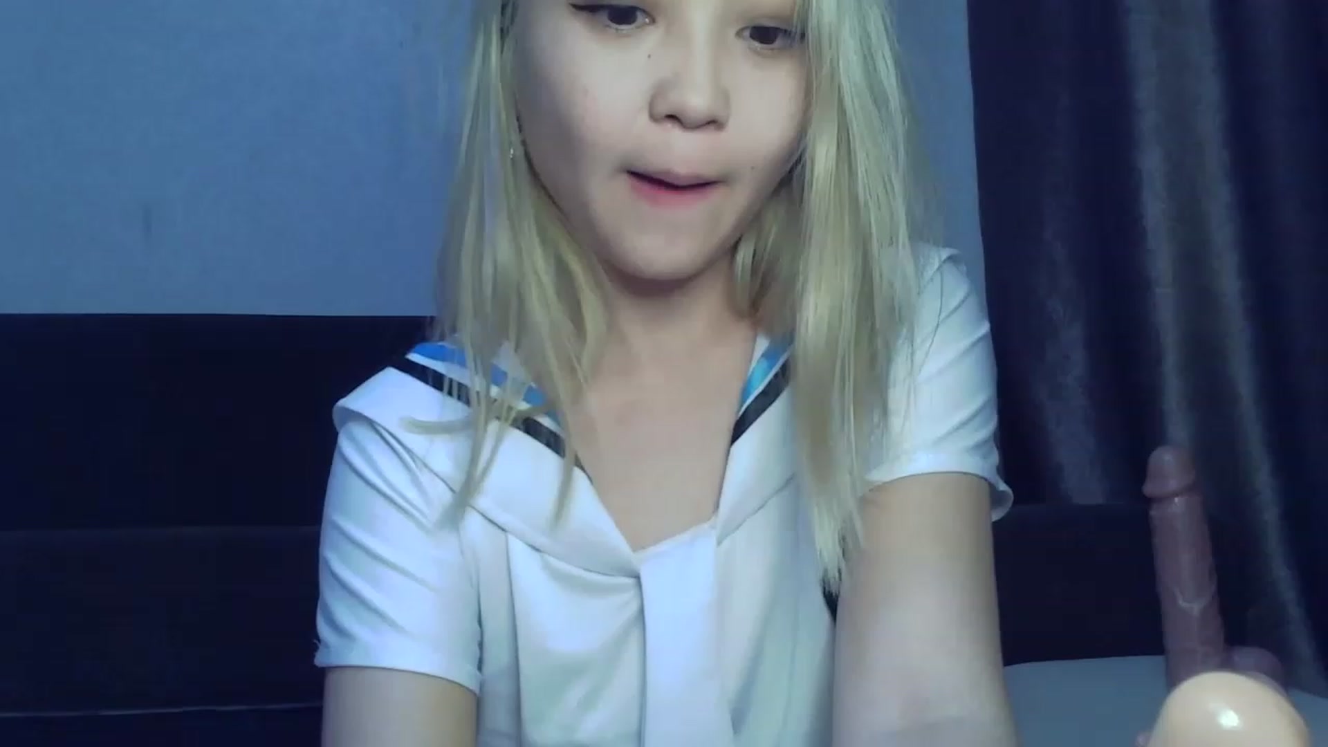 Gallery image thumbnail from SchoolGirl_69's myfreecams stream on, 06/06/2023, 10:14 image 1 of 20