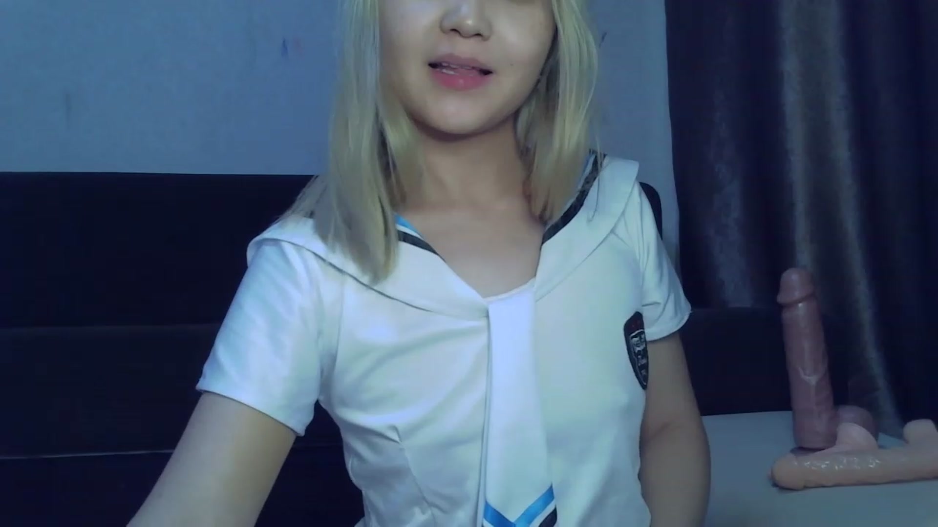 Gallery image thumbnail from SchoolGirl_69's myfreecams stream on, 06/06/2023, 11:06 image 6 of 20
