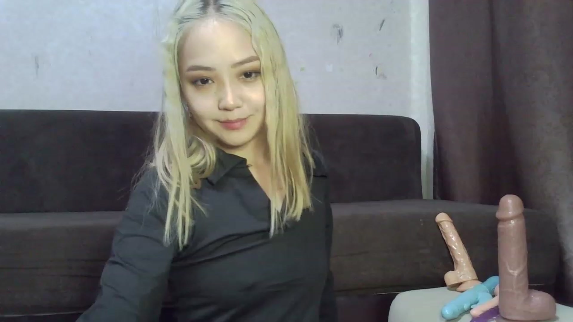 Gallery image thumbnail from SchoolGirl_69's myfreecams stream on, 06/09/2023, 07:26 image 16 of 20