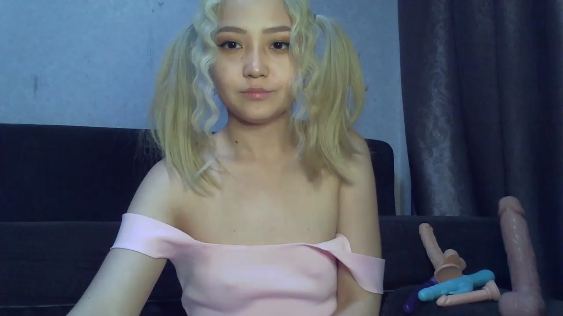 Gallery image thumbnail from SchoolGirl_69's myfreecams stream on, 06/10/2023, 19:24 image 1 of 20