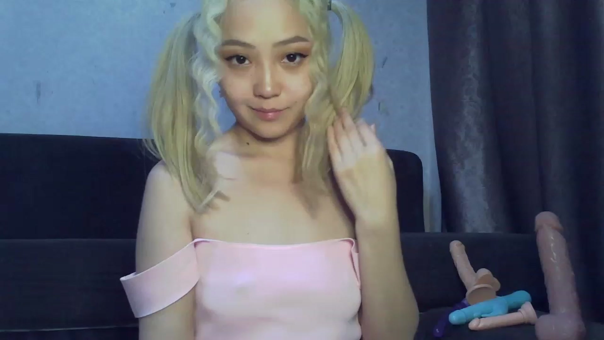 Gallery image thumbnail from SchoolGirl_69's myfreecams stream on, 06/10/2023, 19:24 image 2 of 20